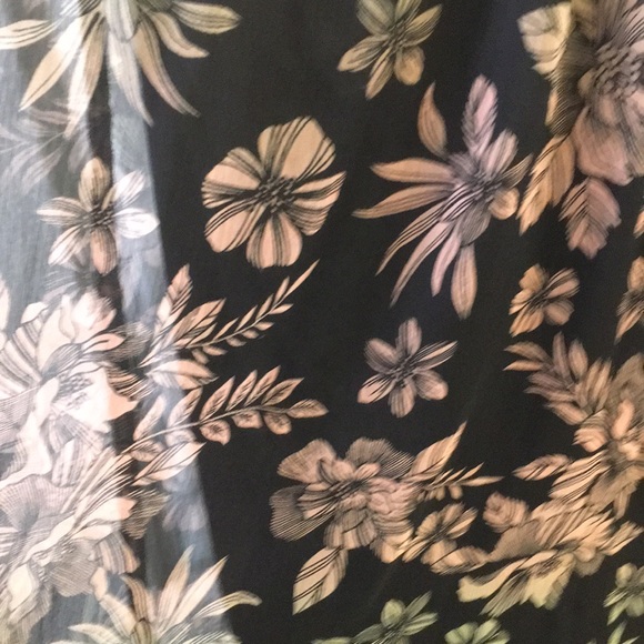 Small maternity Jessica Simpson maxi dress - Picture 3 of 3